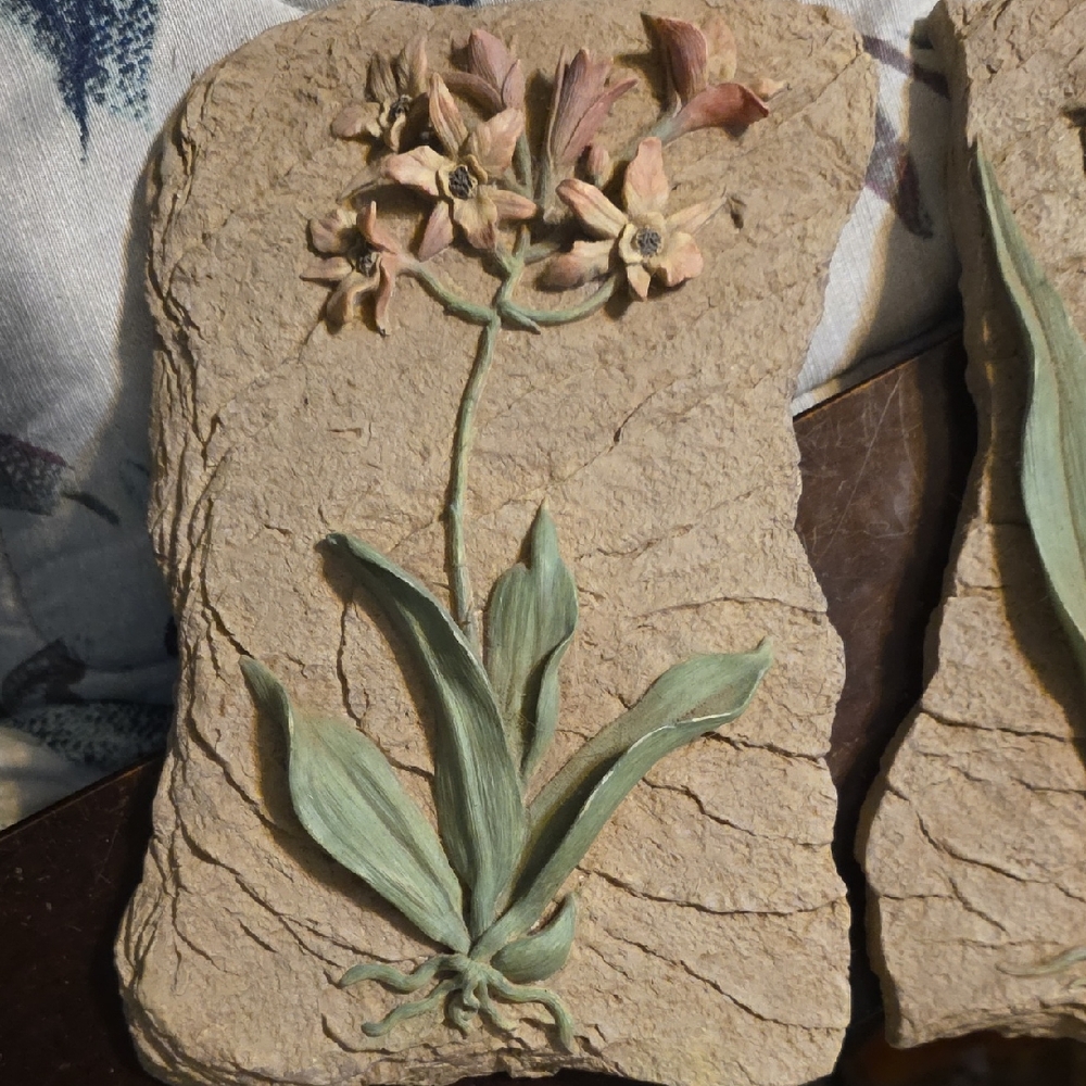 Floral Stone Plaque Set with Green and Brown Accents